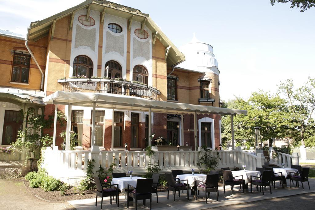 Villa Ammende Restaurant&Hotel Pärnu Esterno foto Restaurant "Schiff"